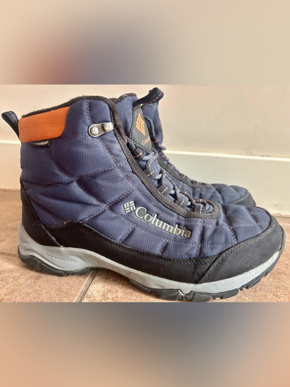 Columbia Men's Firecamp Waterproof Boots Size 9W